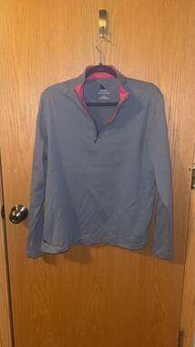 UNTUCKit Men's Gray Long Sleeve 1/4 Zip Pullover Sweatshirt with Pink Interior C